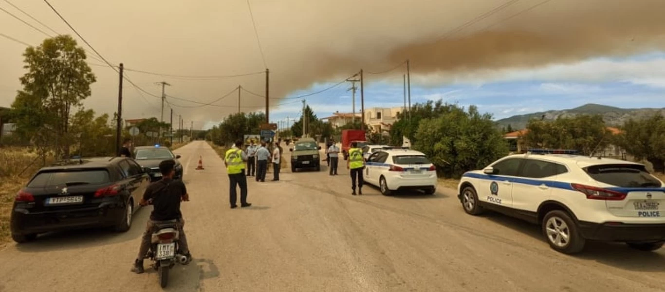 Φωτιά στο Σχίνο: Στο πλευρό των πυρόπληκτων ο δήμος Μεγάρων - Συγκεκριμένος χώρος για όποιον θέλει να διανυκτερεύσει